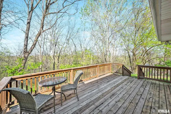 $199,900 | 22588 North Creek Road, Canton, IL 61520