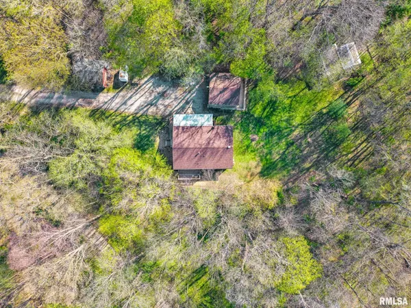$199,900 | 22588 North Creek Road, Canton, IL 61520