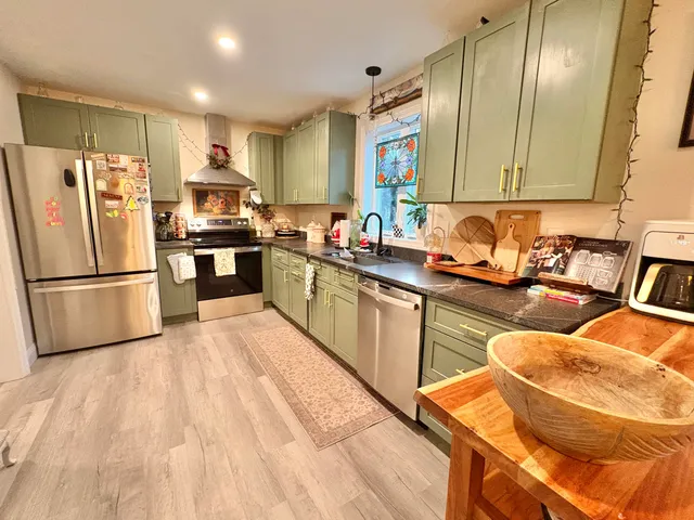 $450,000 | 107 Sequoia Lane, Waterboro, ME 04061