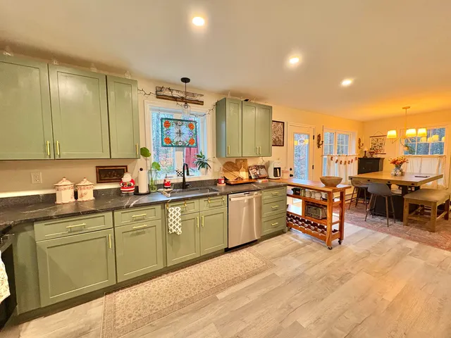 $450,000 | 107 Sequoia Lane, Waterboro, ME 04061