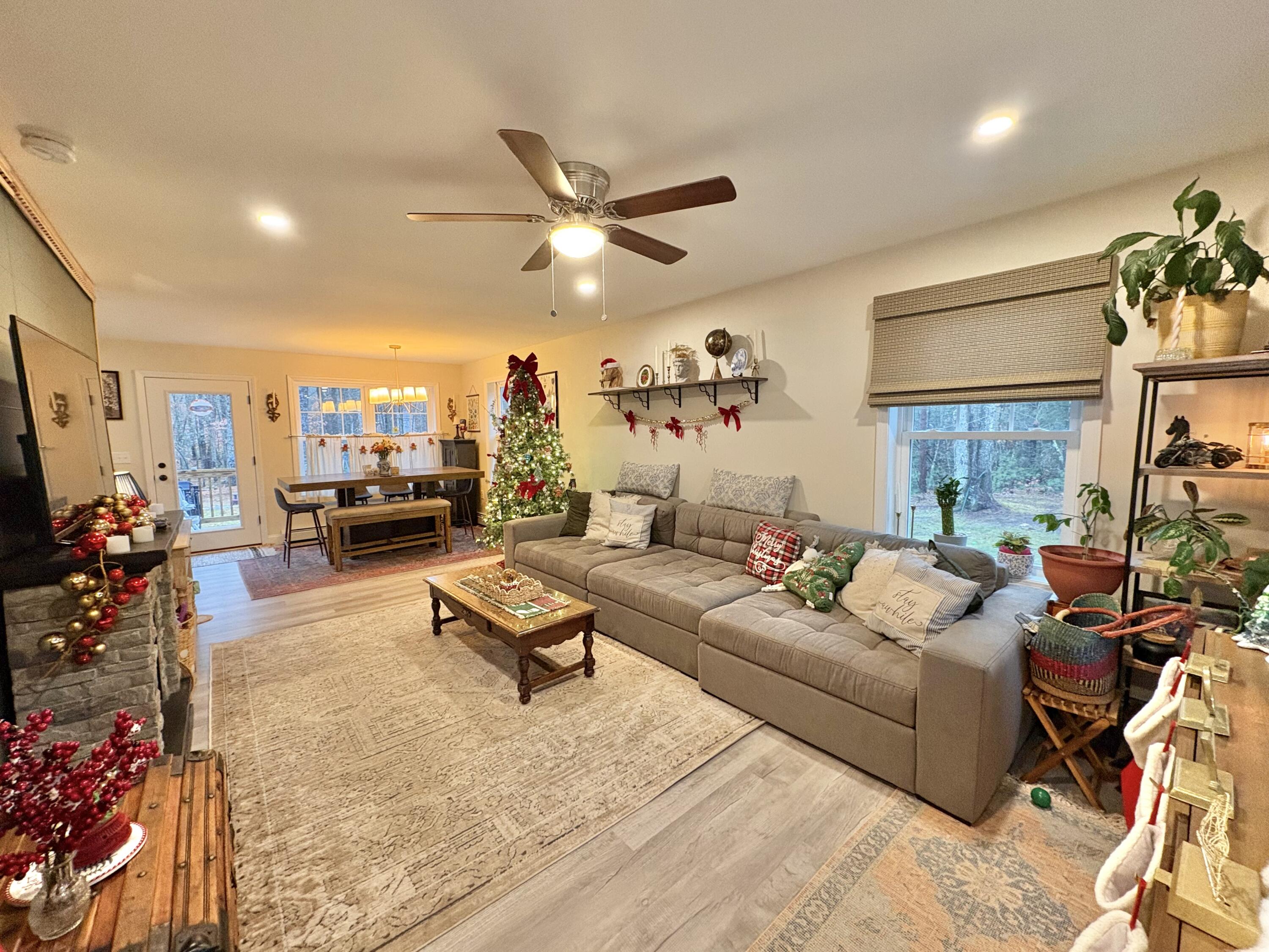 107 Sequoia Lane Waterboro, ME 04061 - Photo 5 of 50 Living room