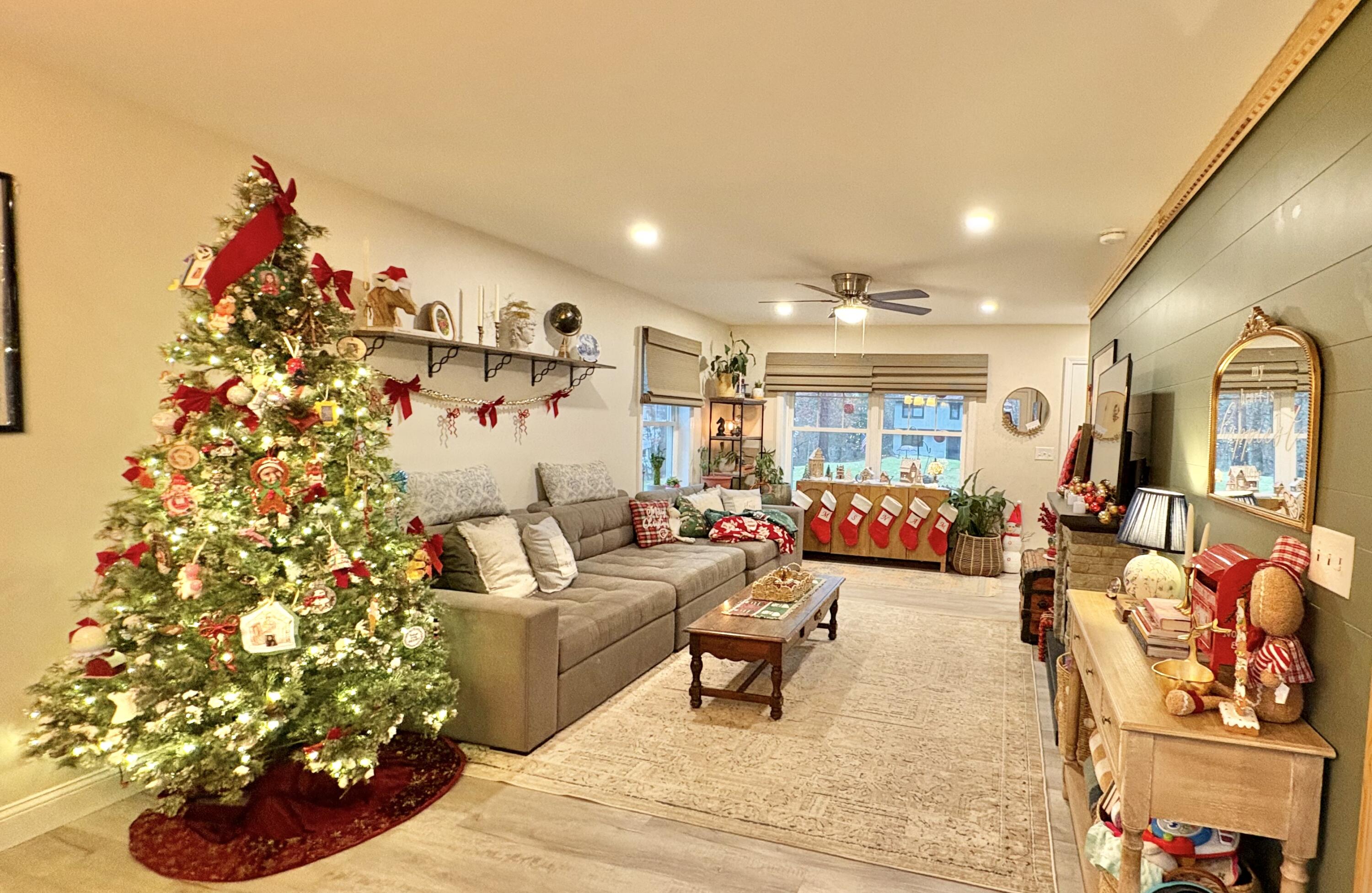 107 Sequoia Lane Waterboro, ME 04061 - Photo 8 of 50 Living room