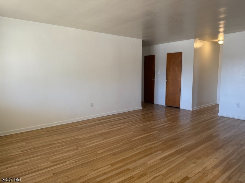 948 Valley Road, Unit A8 Clifton, NJ 07013 - Photo 8 of 14