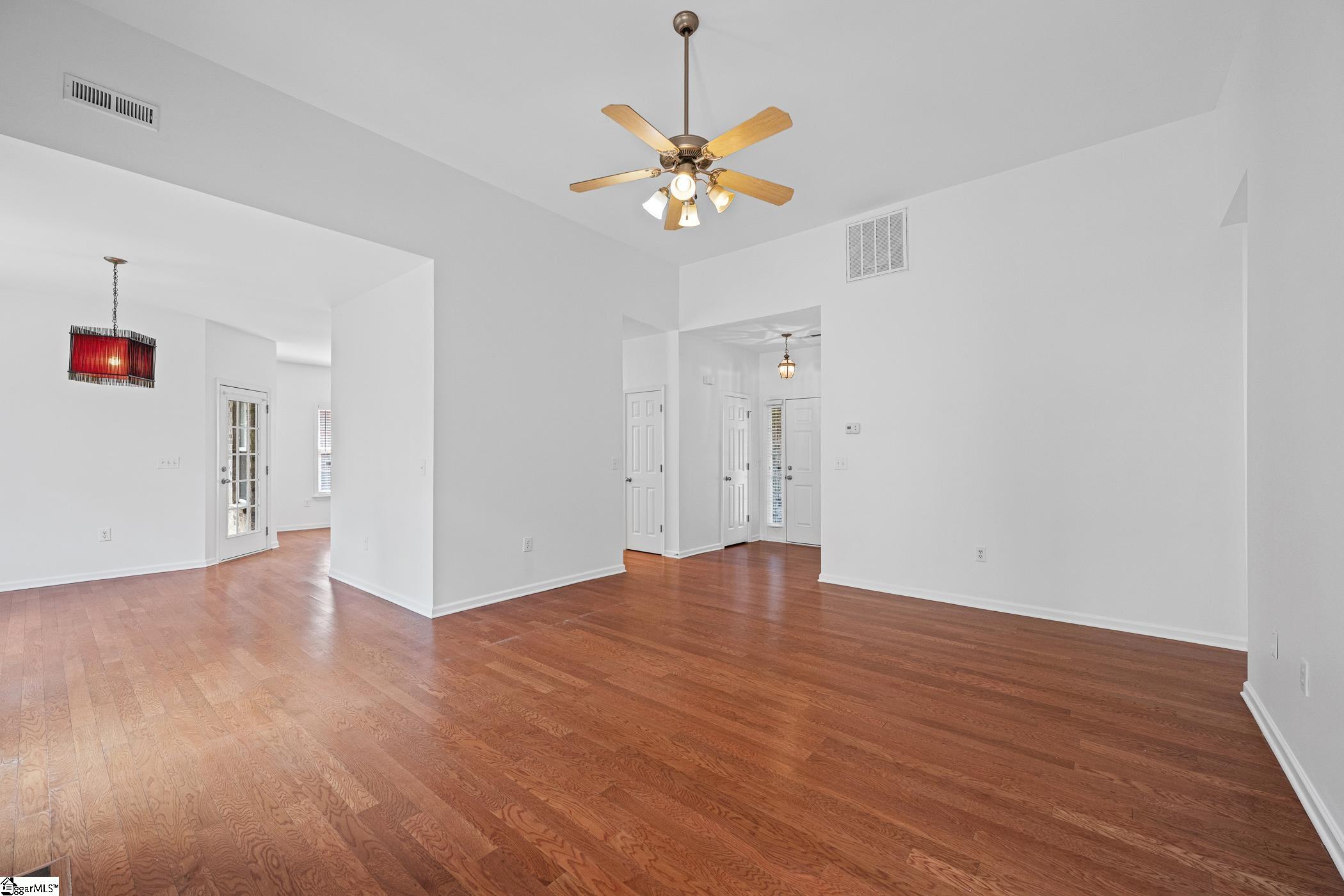 395 Sandpiper Drive Boiling Springs, SC 29316 - Photo 8 of 43