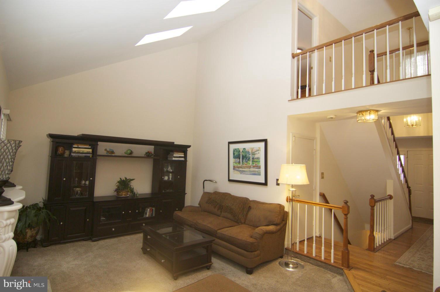 10701 Margate Road Silver Spring, MD 20901 - Photo 13 of 30 Desirable MAIN LEVEL GARAGE OPENS IN FOYER,NO STEP