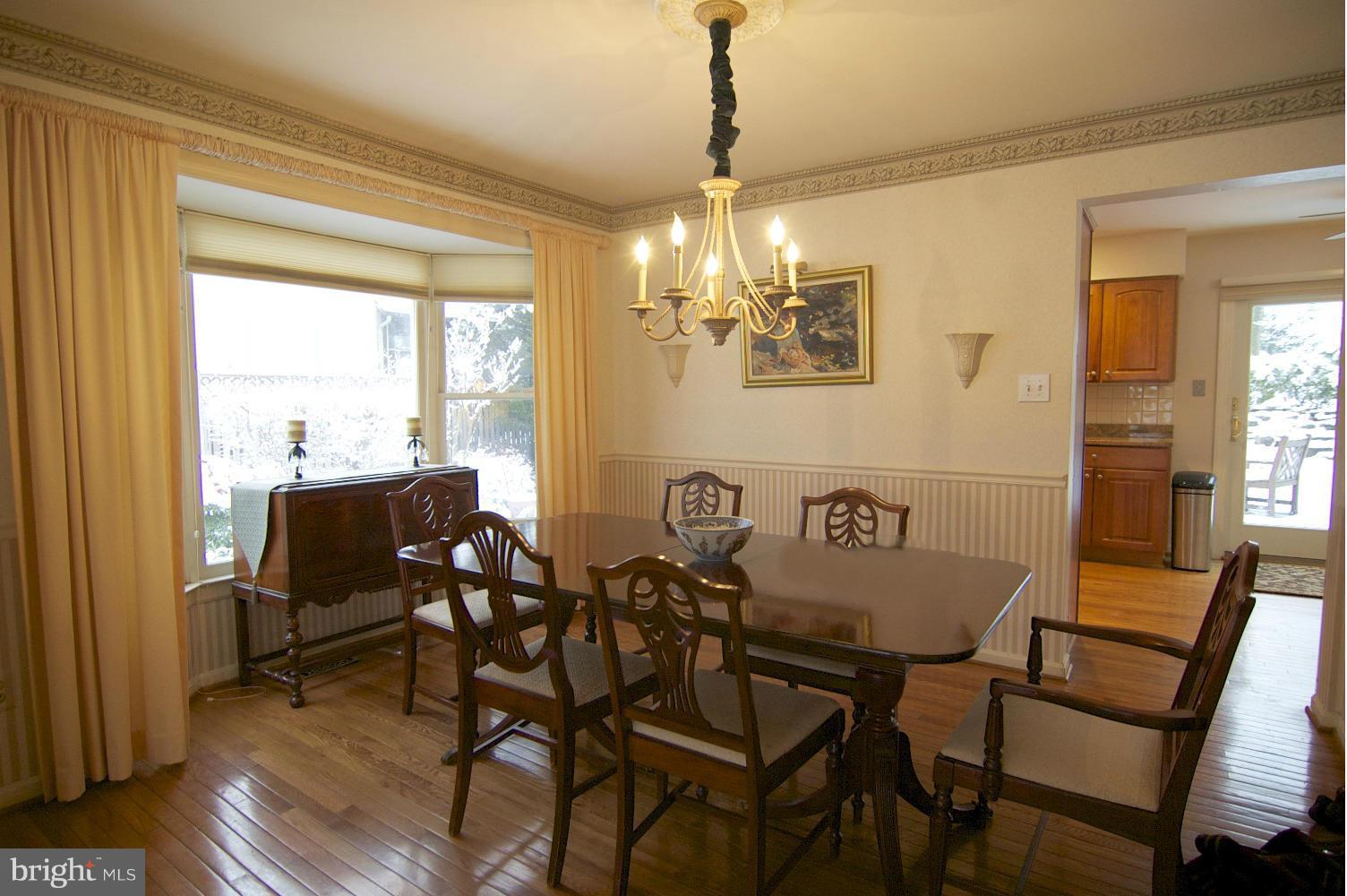 10701 Margate Road Silver Spring, MD 20901 - Photo 6 of 30 Gracious Dining in this prof.decorated large DR.