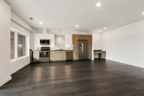 $2,595 | 4361 South Congress Avenue, Unit 314, Austin, TX 78745