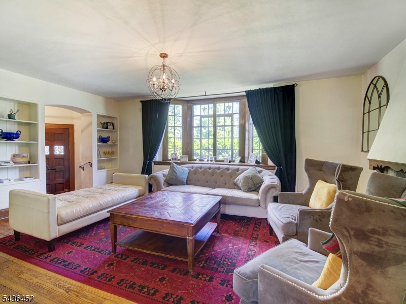 1136 Coolidge Road Elizabeth, NJ 07208 - Photo 4 of 24