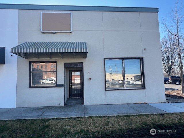 37 West Poplar Street Walla Walla, WA 99362 - Photo 1 of 3