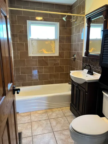 $2,700 | 8431 West 135th Street, Orland Park, IL 60462