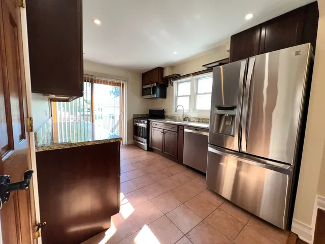 $2,700 | 8431 West 135th Street, Orland Park, IL 60462