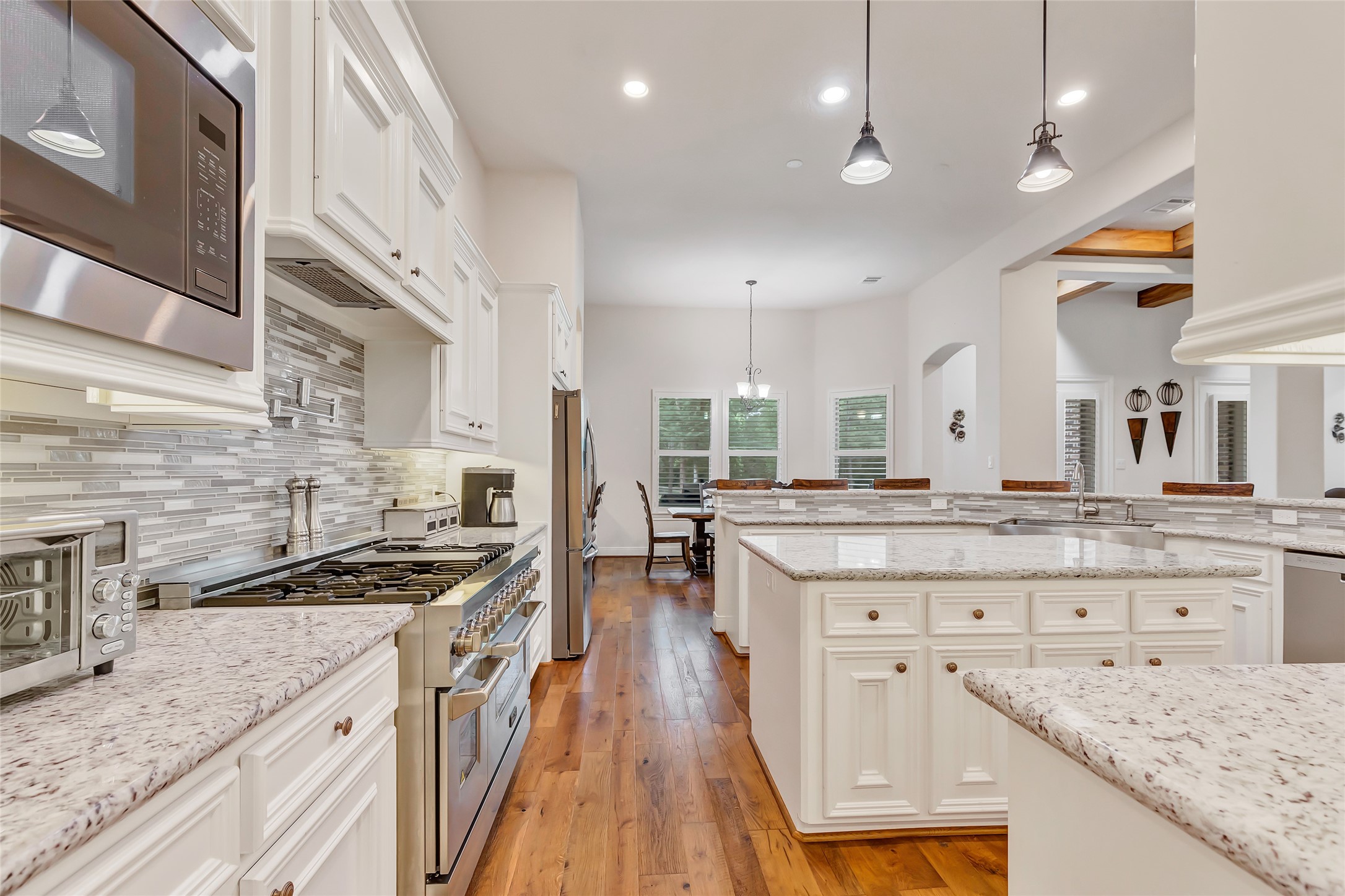 229 Sundog Road Huntsville, TX 77340 - Photo 21 of 50 Looking from the Kitchen to the breakfast room