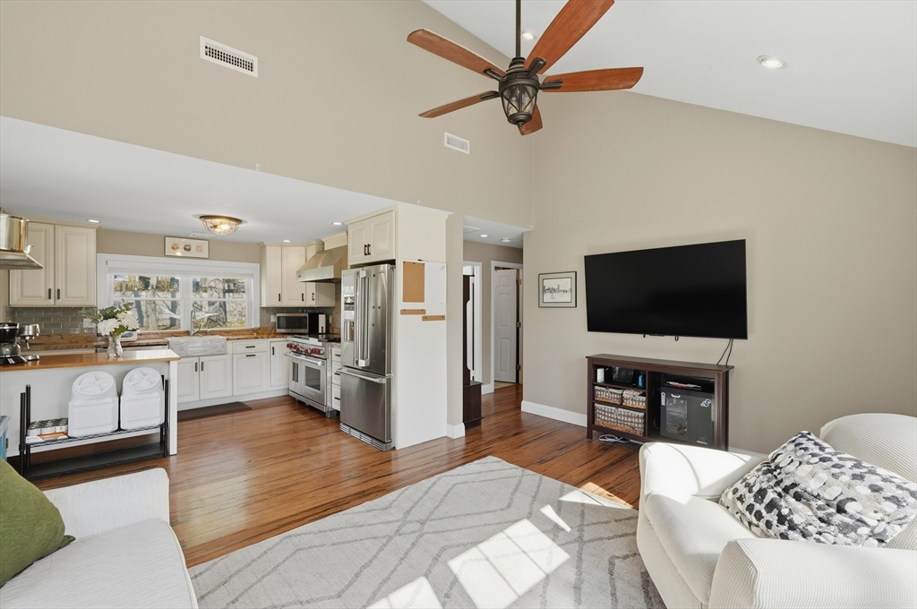 71 Highland Street Canton, MA 02021 - Photo 4 of 28