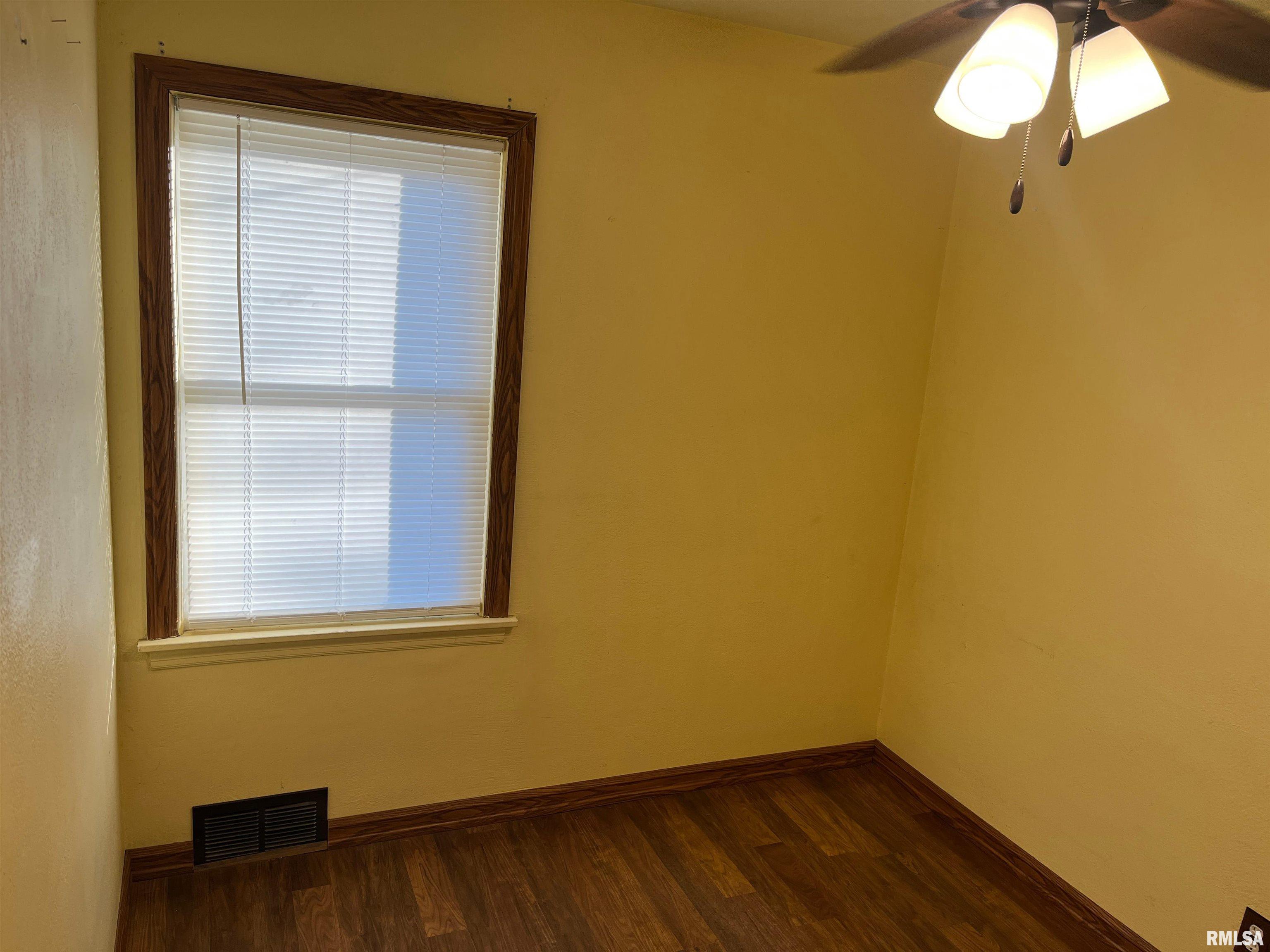 2304 West Proctor Street Peoria, IL 61605 - Photo 15 of 20