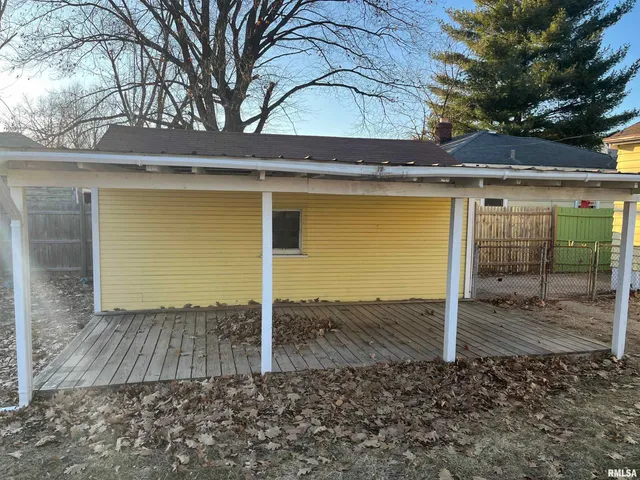 $950 | 2304 West Proctor Street, Peoria, IL 61605
