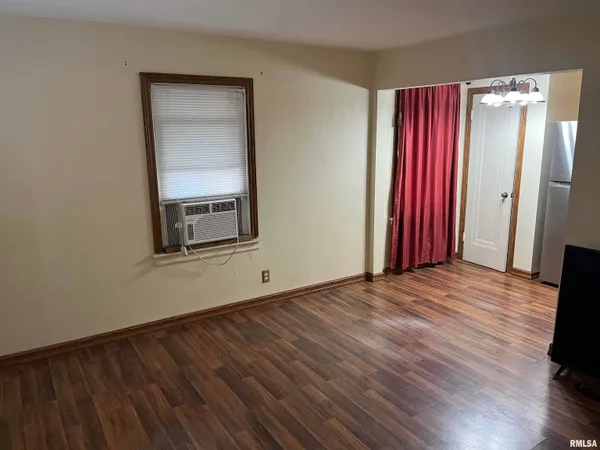 $950 | 2304 West Proctor Street, Peoria, IL 61605