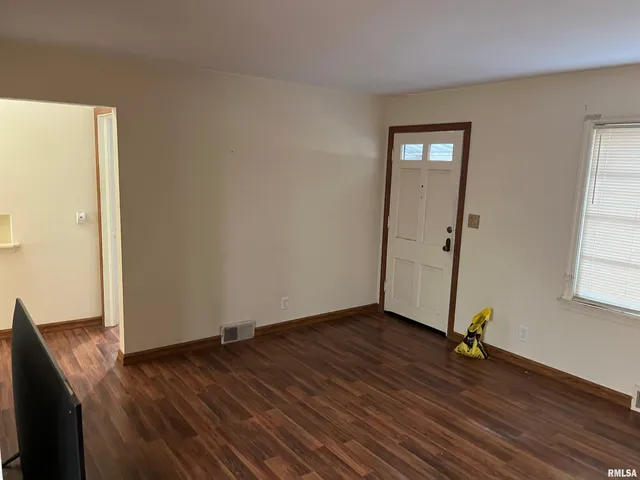 $950 | 2304 West Proctor Street, Peoria, IL 61605