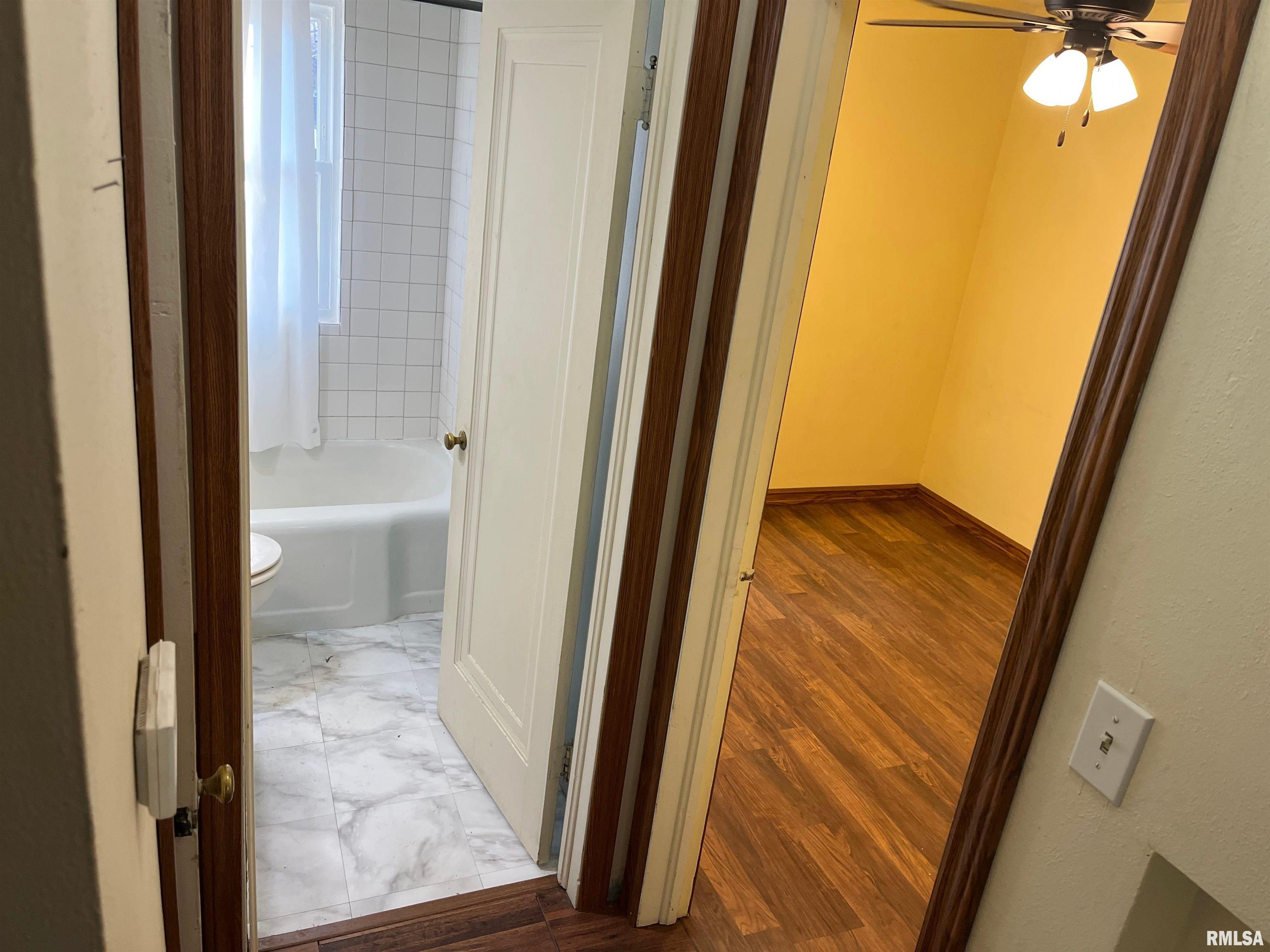 2304 West Proctor Street Peoria, IL 61605 - Photo 10 of 20