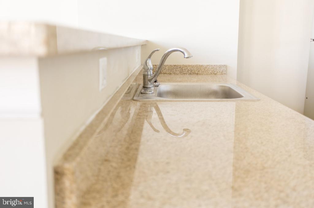 312-22 Walnut Street, Unit G2 Philadelphia, PA 19106 - Photo 5 of 18 a close view of tap