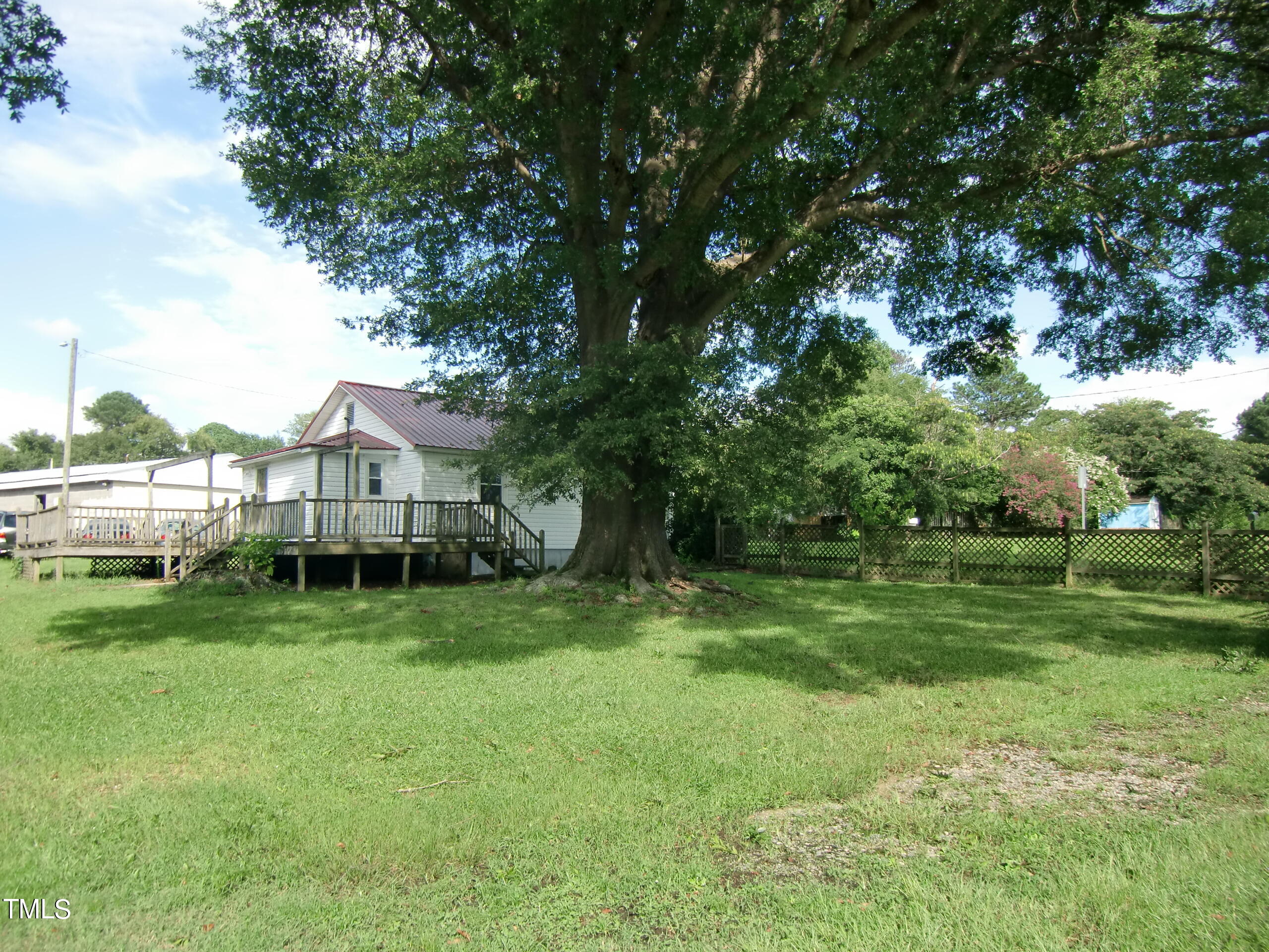 1197 Red Hill Church Road Dunn, NC 28334 - Photo 14 of 64 Exterior Pics (11)