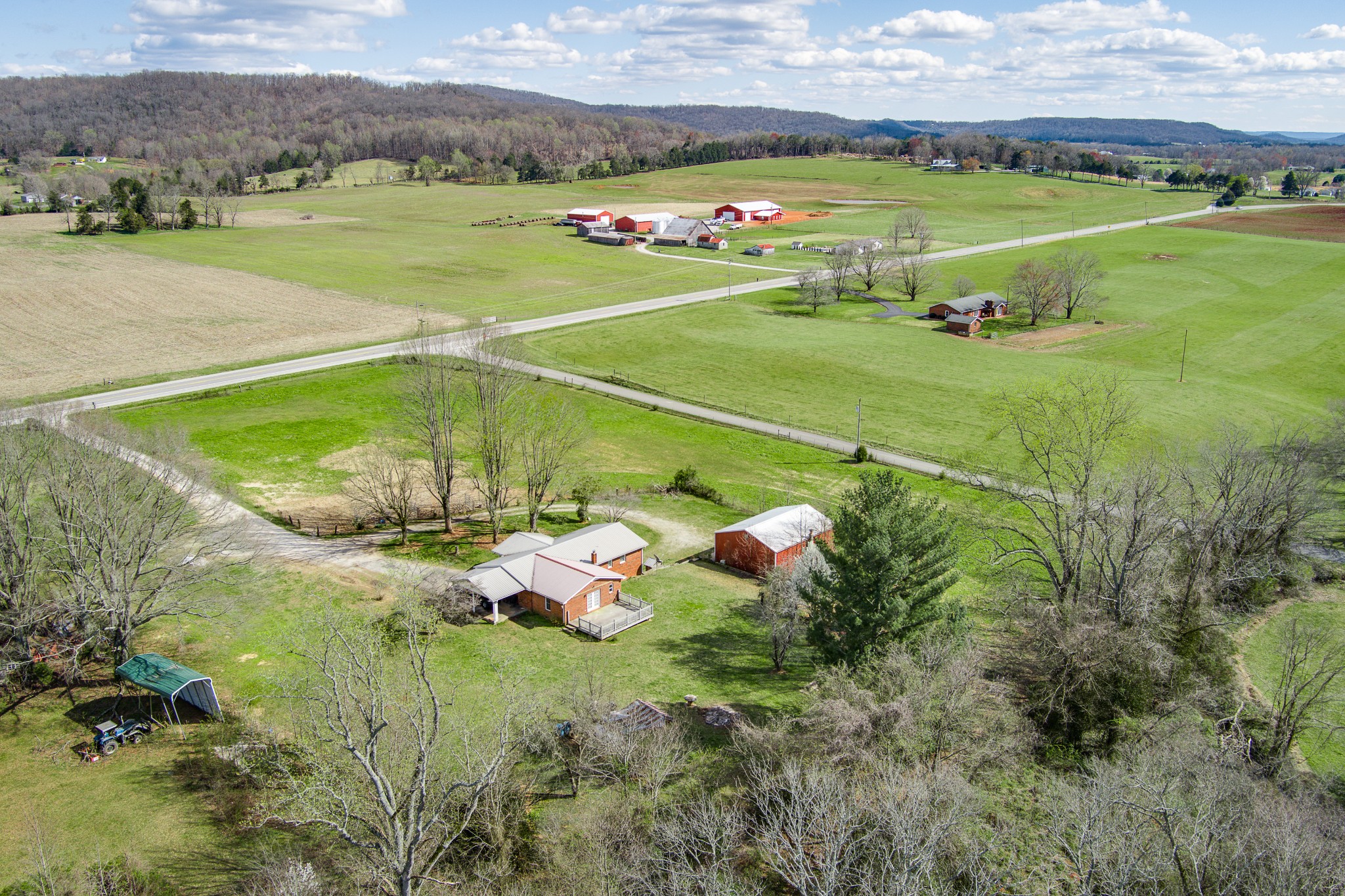 9780 Old Kentucky Road Sparta, TN 38583 - Photo 3 of 43 Gallery Image 3