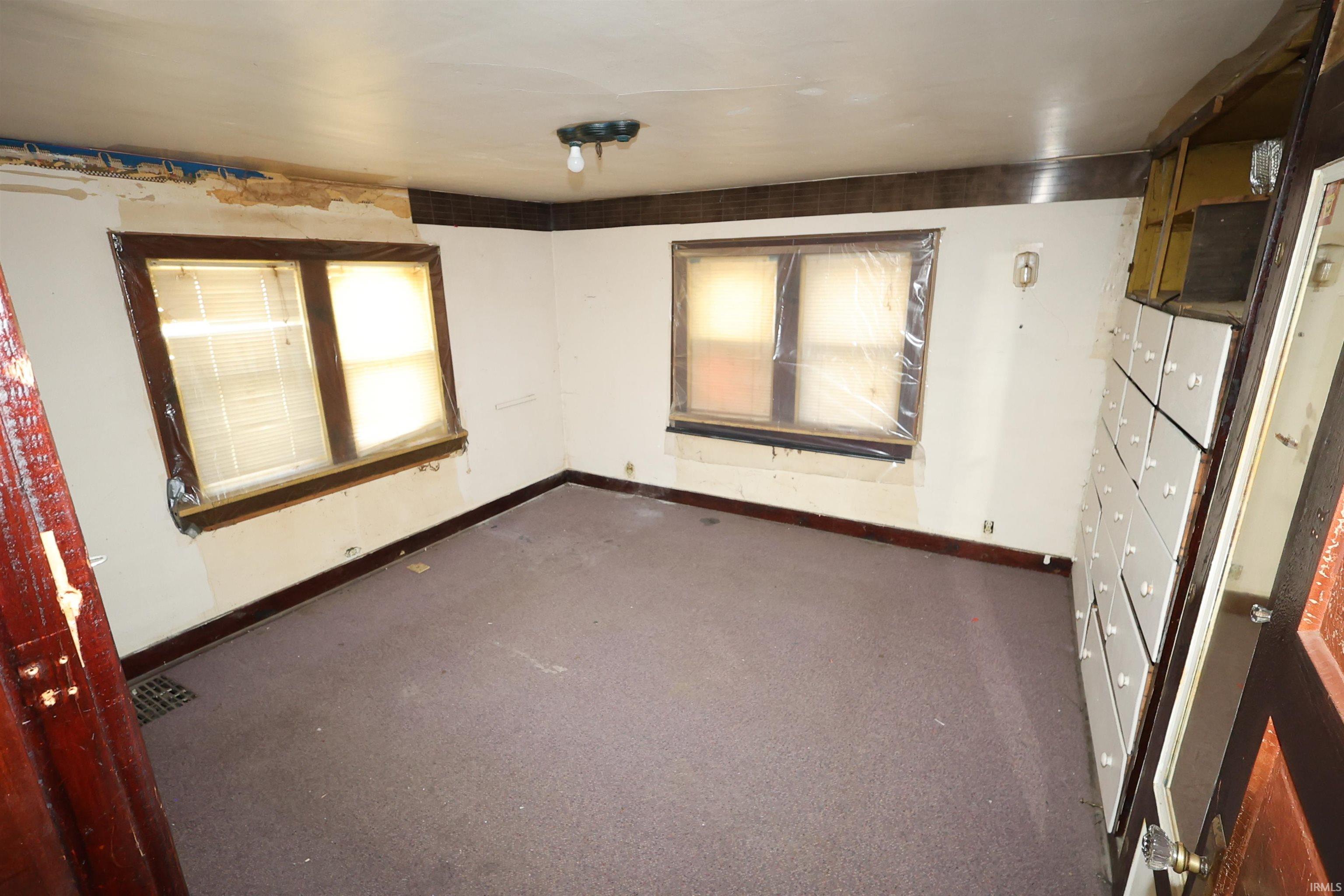 226 West 1st Road La Paz, IN 46536 - Photo 8 of 18