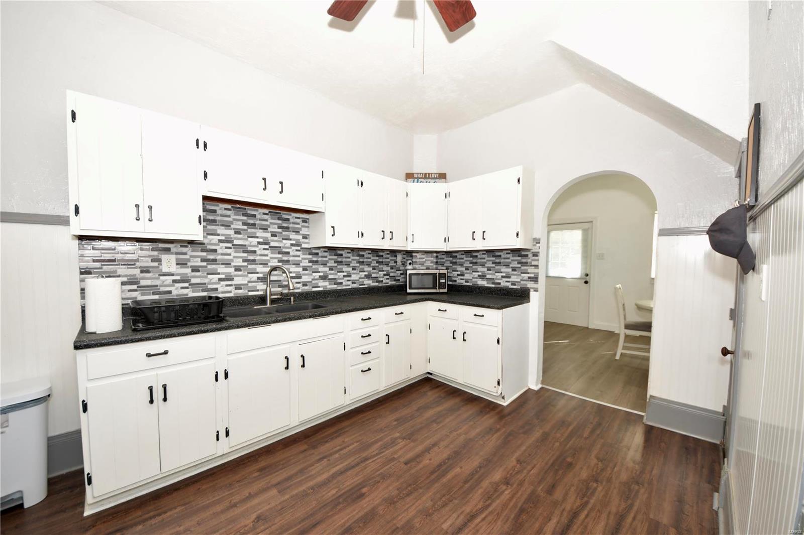 433 Spring Street Collinsville, IL 62234 - Photo 8 of 26 Gallery Image 8