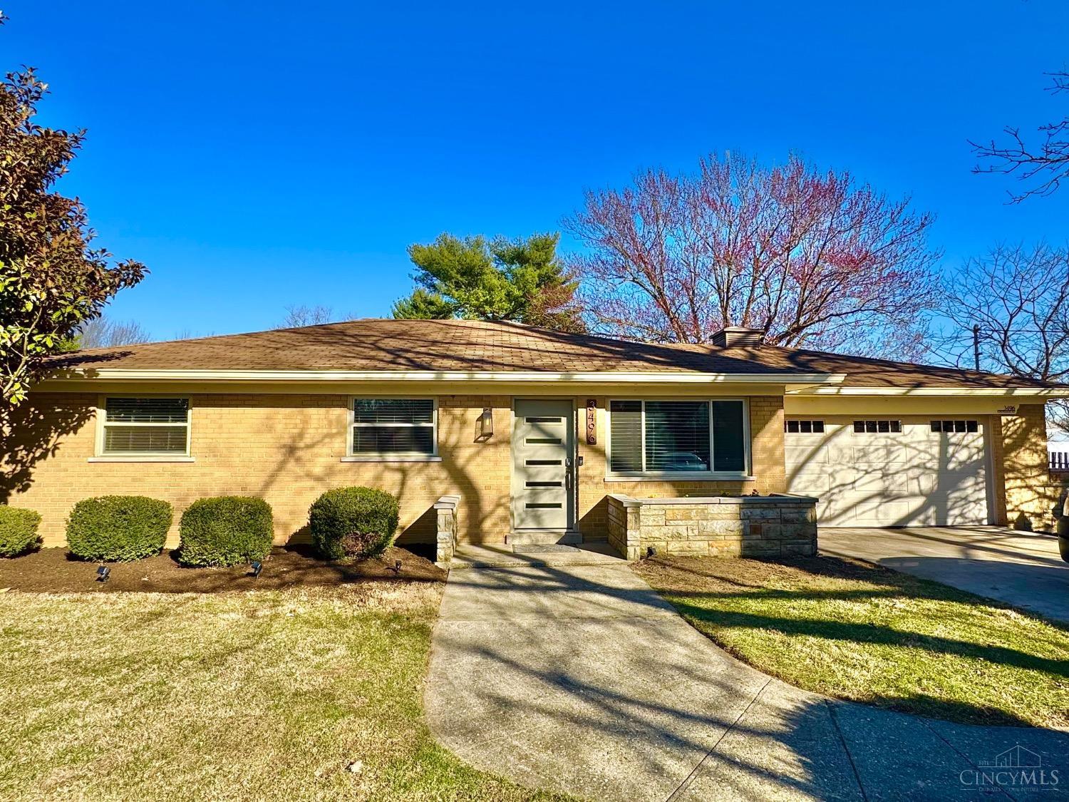 3496 Ebenezer Road Cincinnati, OH 45248 - Photo 1 of 35