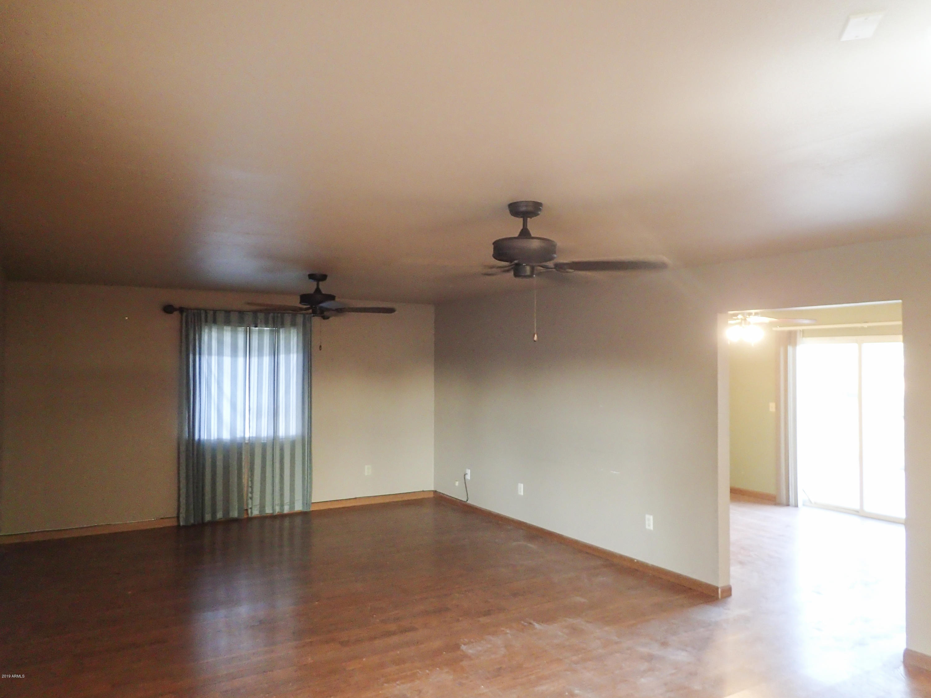 421 Rolfs Avenue Mammoth, AZ 85618 - Photo 3 of 10 Living Room