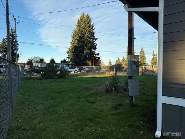 a view of a park with welcome board