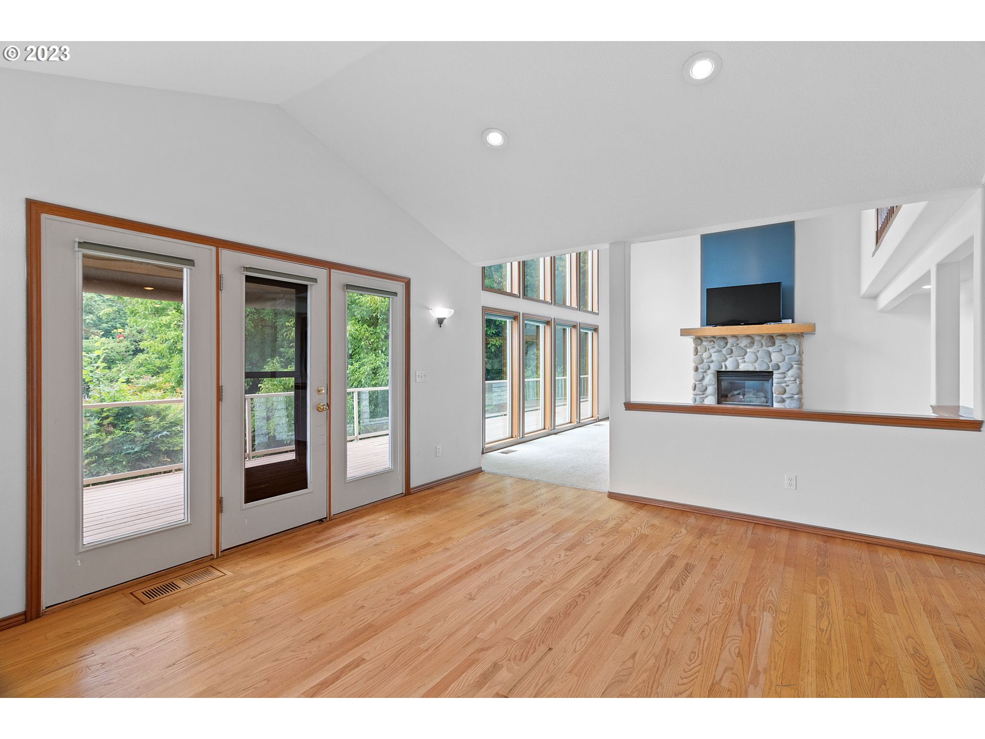 10200 South New Era Road Canby, OR 97013 - Photo 14 of 47 Dining Area