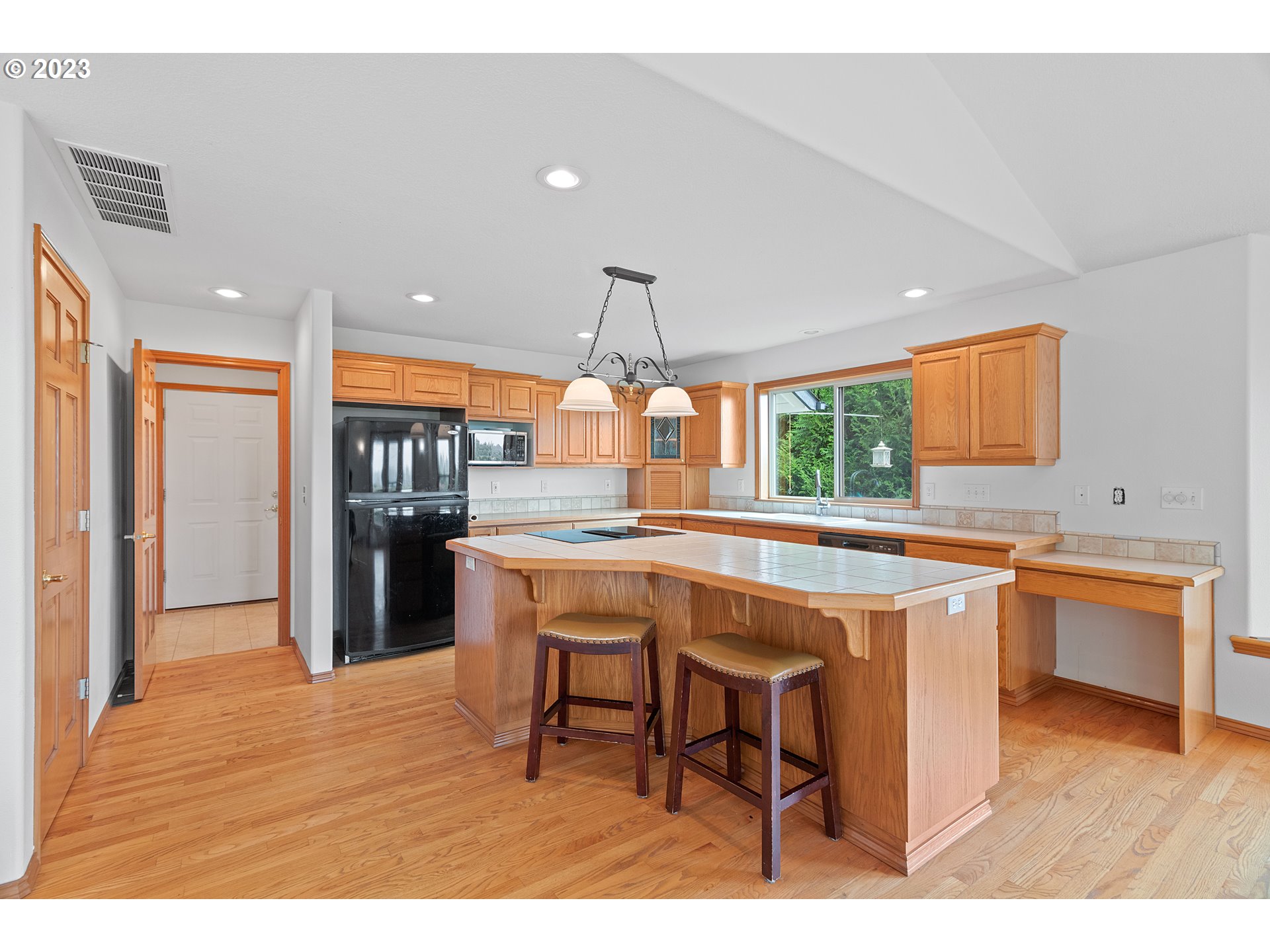 10200 South New Era Road Canby, OR 97013 - Photo 10 of 47 Kitchen