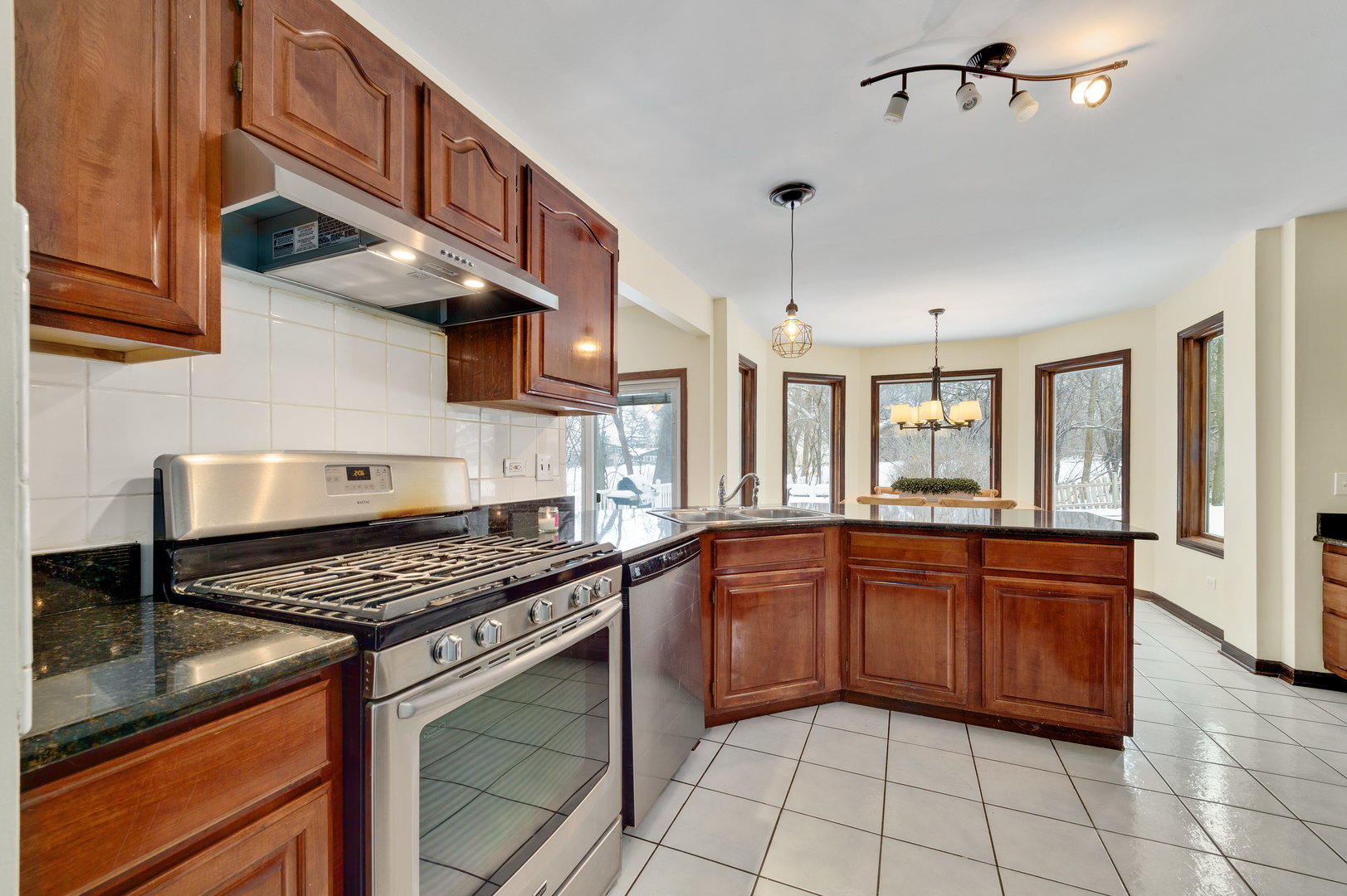 53 Falcon Place Westmont, IL 60559 - Photo 14 of 29