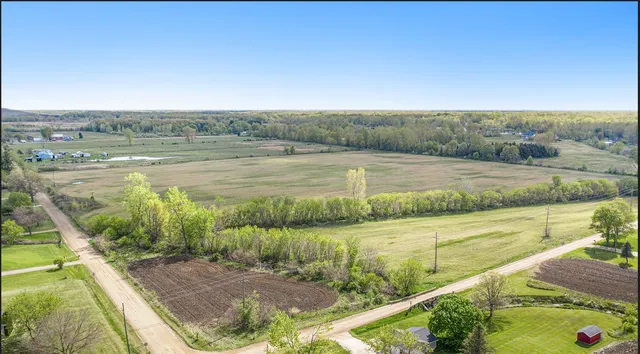 $999,888 | 25330 Carleton West Road, New Boston, MI 48164