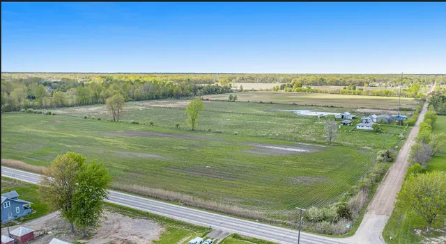 $999,888 | 25330 Carleton West Road, New Boston, MI 48164