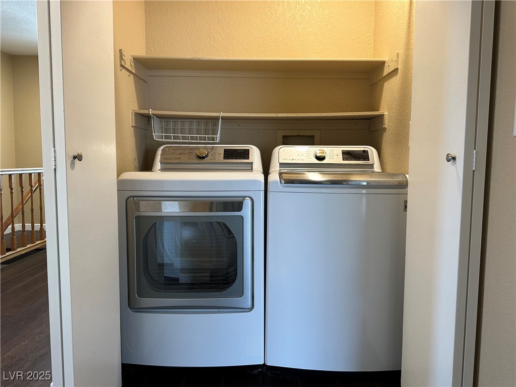 305 Ridge Road Boulder City, NV 89005 - Photo 19 of 30 Laundry room featuring independent washer and drye
