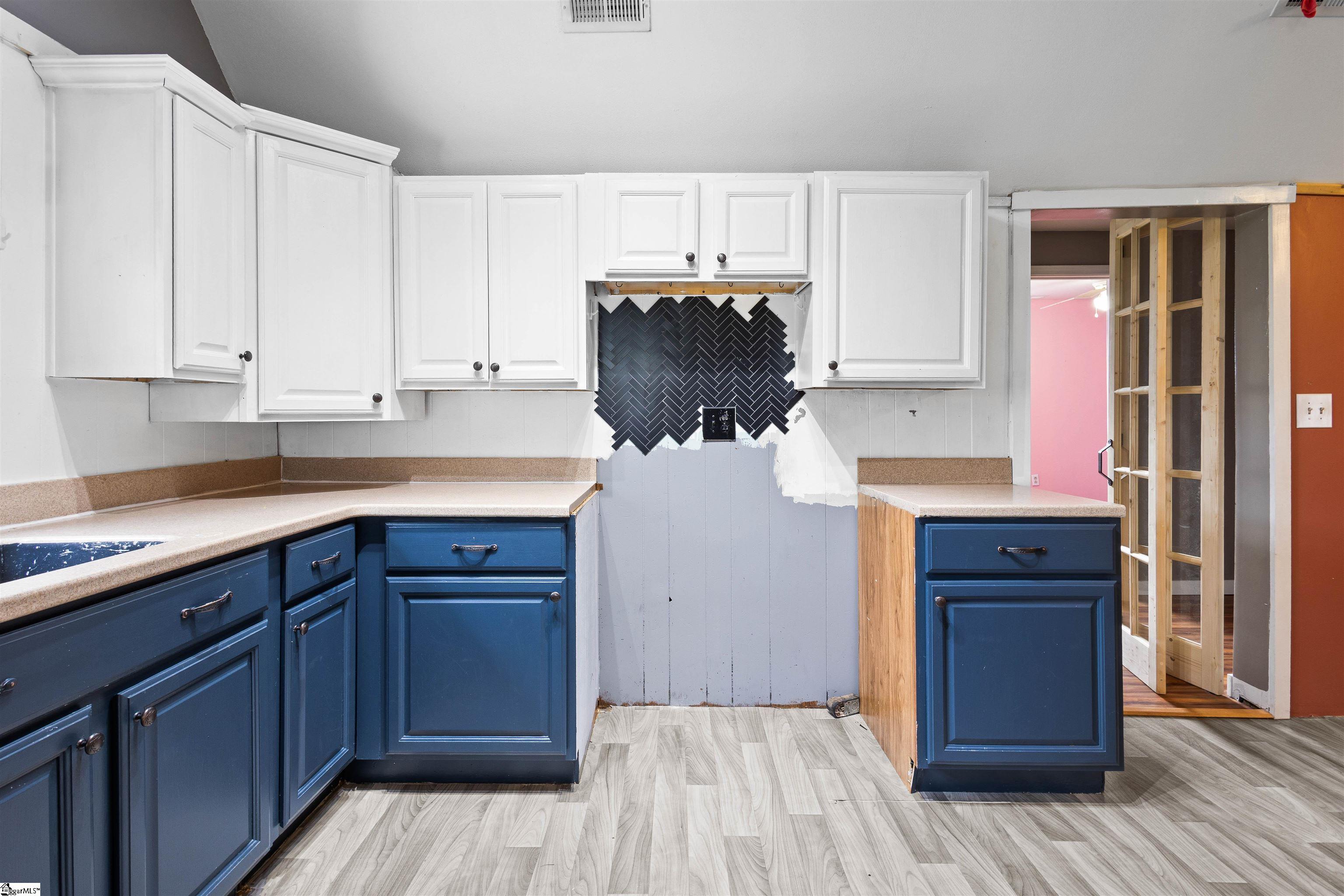 1255 Thomas Mill Road Easley, SC 29640 - Photo 8 of 25