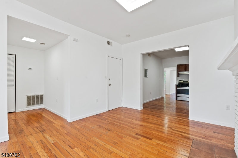 1043 Hunterdon Street, Unit 2 Newark, NJ 07112 - Photo 21 of 21