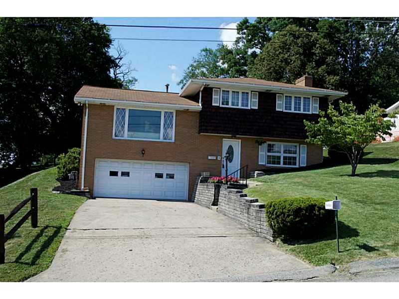 17 Old York Road Washington, PA 15301 - Photo 1 of 18 Exterior Front.