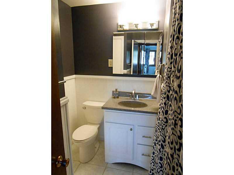 17 Old York Road Washington, PA 15301 - Photo 13 of 18 Full Bath.