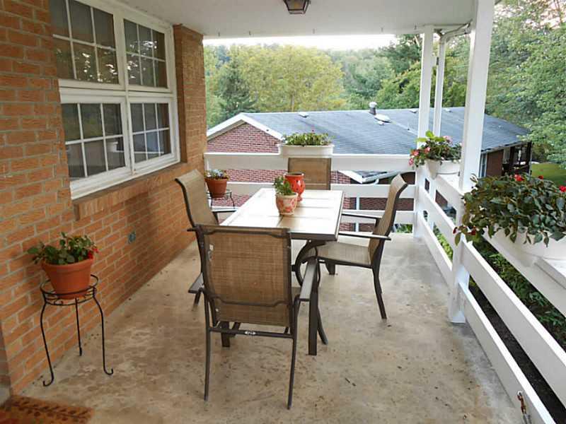 17 Old York Road Washington, PA 15301 - Photo 16 of 18 Patio/Deck.