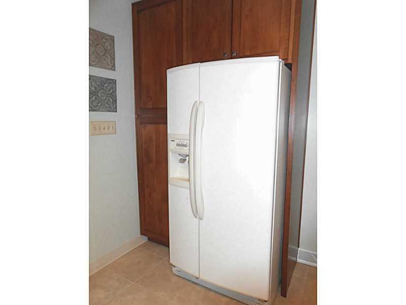17 Old York Road Washington, PA 15301 - Photo 5 of 18 Kitchen.