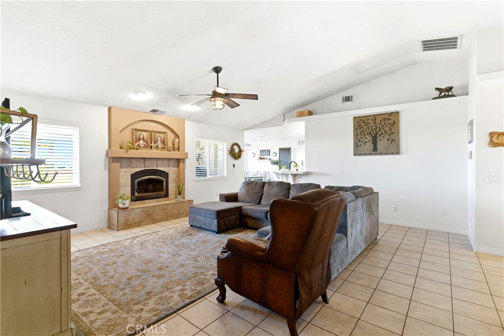7330 Smoke Tree Road Phelan, CA 92371 - Photo 20 of 58