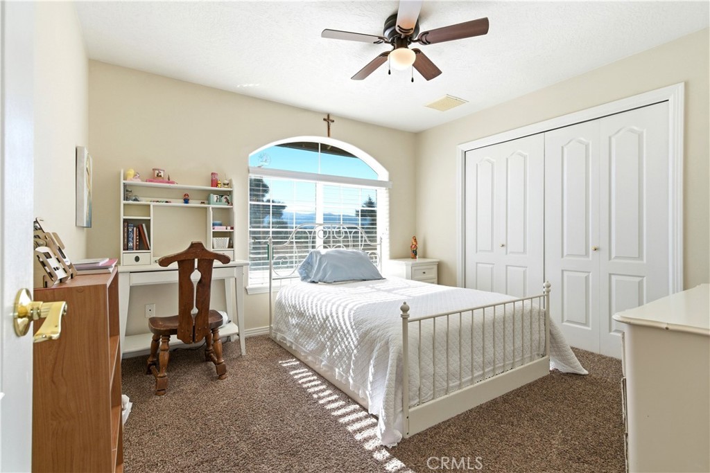 7330 Smoke Tree Road Phelan, CA 92371 - Photo 29 of 58