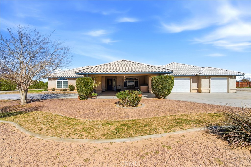 7330 Smoke Tree Road Phelan, CA 92371 - Photo 3 of 58