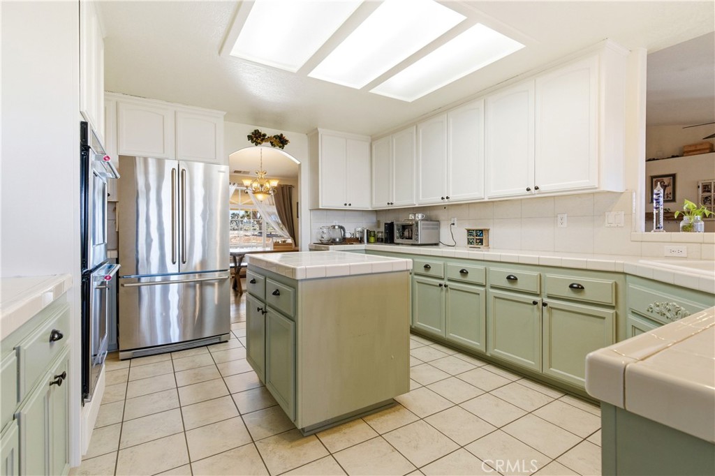 7330 Smoke Tree Road Phelan, CA 92371 - Photo 39 of 58