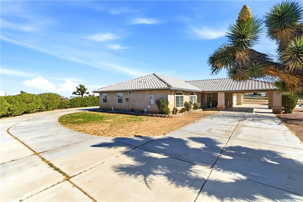 7330 Smoke Tree Road Phelan, CA 92371 - Photo 4 of 58