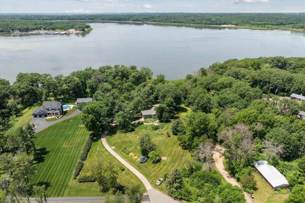 3685 Stone Road Northeast Solon, IA 52333 - Photo 6 of 63 Gallery Image 6