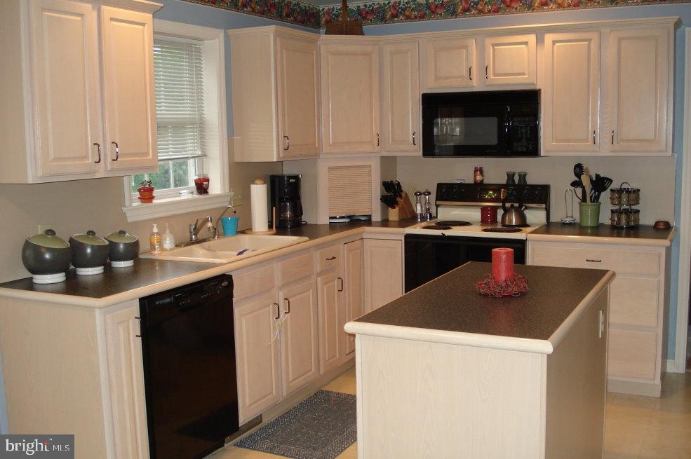 427 Rhoda Drive Lancaster, PA 17601 - Photo 6 of 25 Gallery Image 6