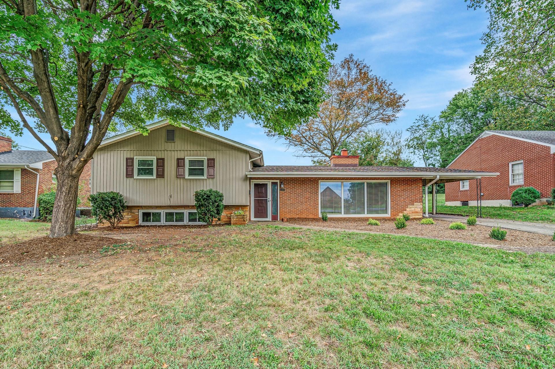 2533 Northminster Road Northwest Roanoke, VA 24012 - Photo 1 of 36 001-327544-001-327544-2533 Northminster